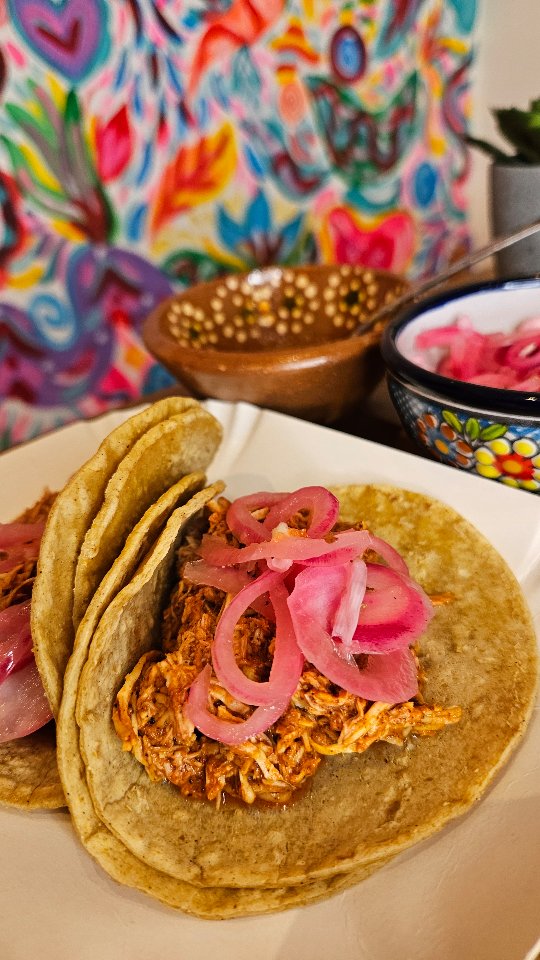 Wochensnack Taco Pibil-Hähnchen 🌮

Kommt vorbei 😊 Arre‼️

#arremexicanessen #mexikoindeutschland #berlin #mexikanischesessen #tacosberlin #berlinfood